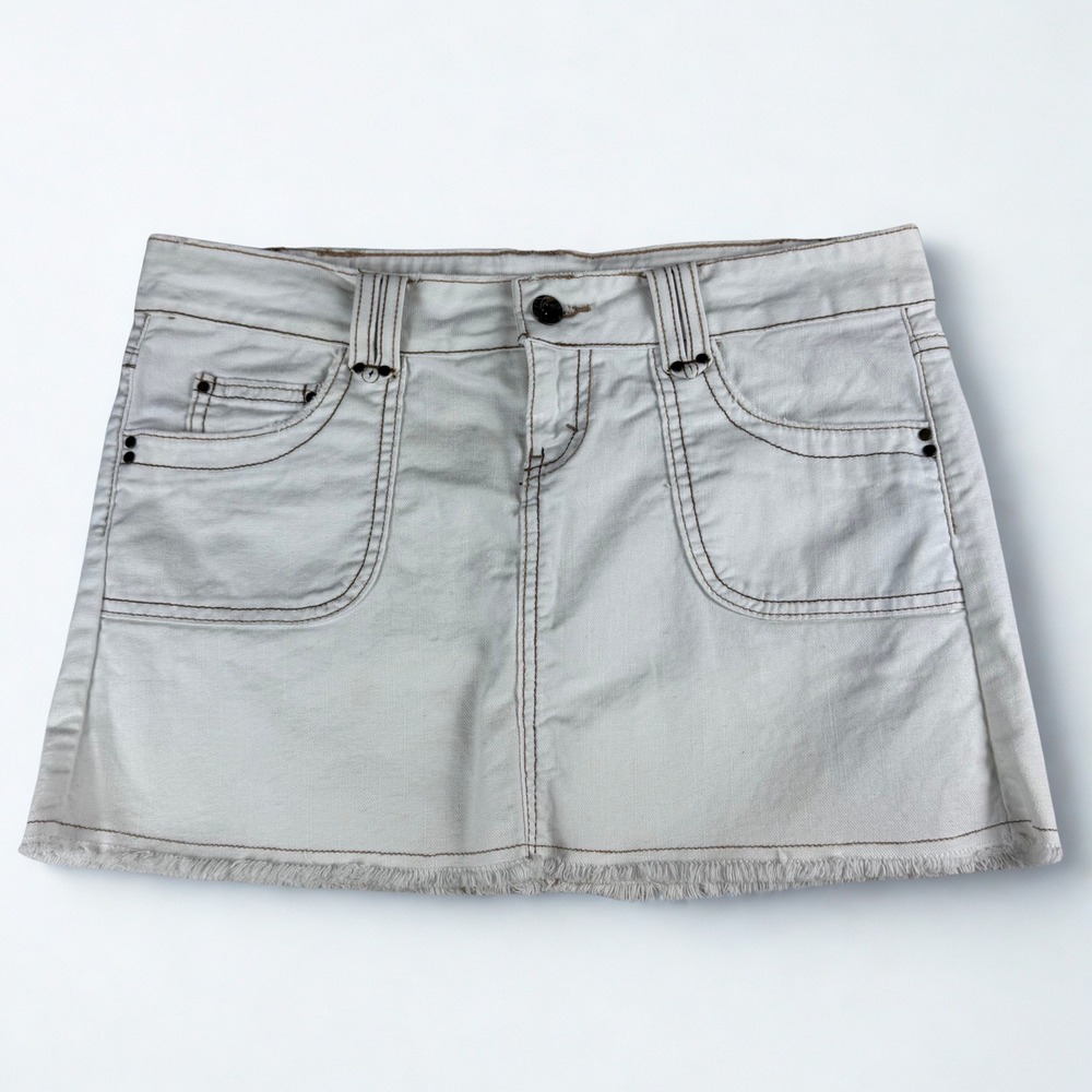 Jordache Denim Super Mini Skirt Womens Size 5/6 White Embroidered Raw Hem Y2K